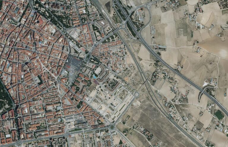 Vista aérea de La Milagrosa y La Estrella, en Albacete, en la ortofoto de 2024