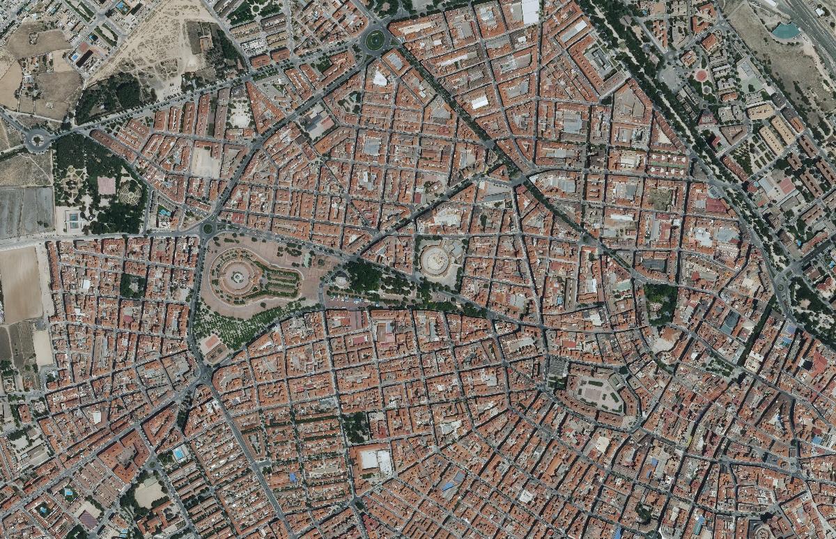 Foto aérea del barrio de Feria, en Albacete, en 2024